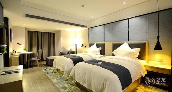 Echarm Hotel Ji'Nan Railway Station Tế Nam Ngoại thất bức ảnh